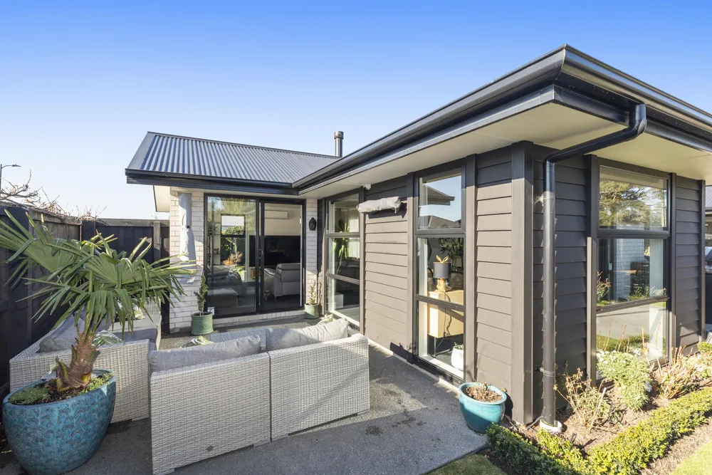 Photos of 17 Parawai Street