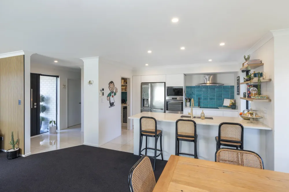 Photos of 17 Parawai Street