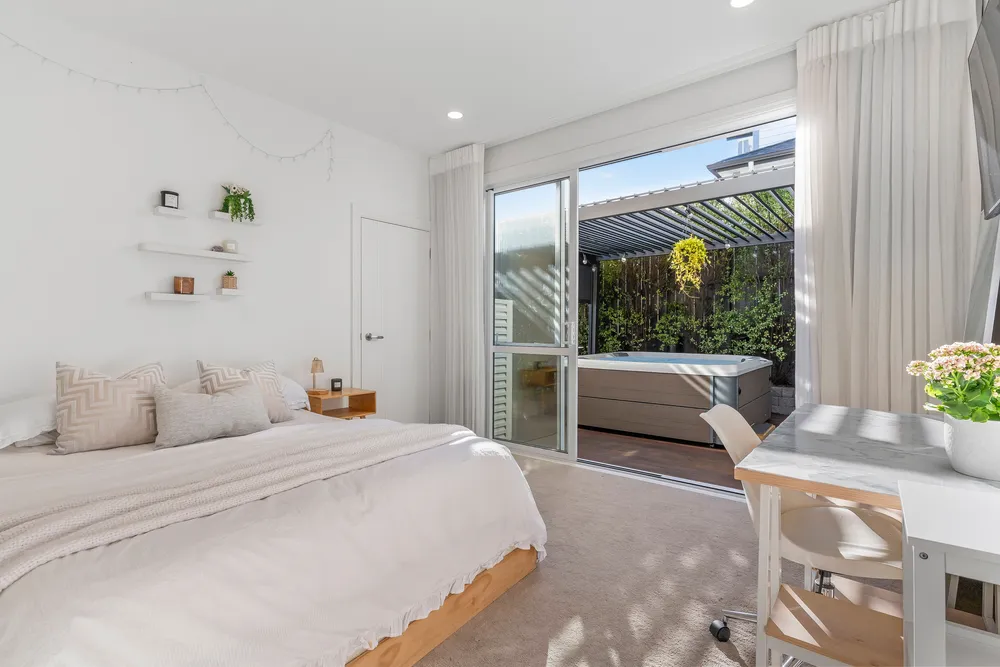 Photos of 40 Kenmure Avenue