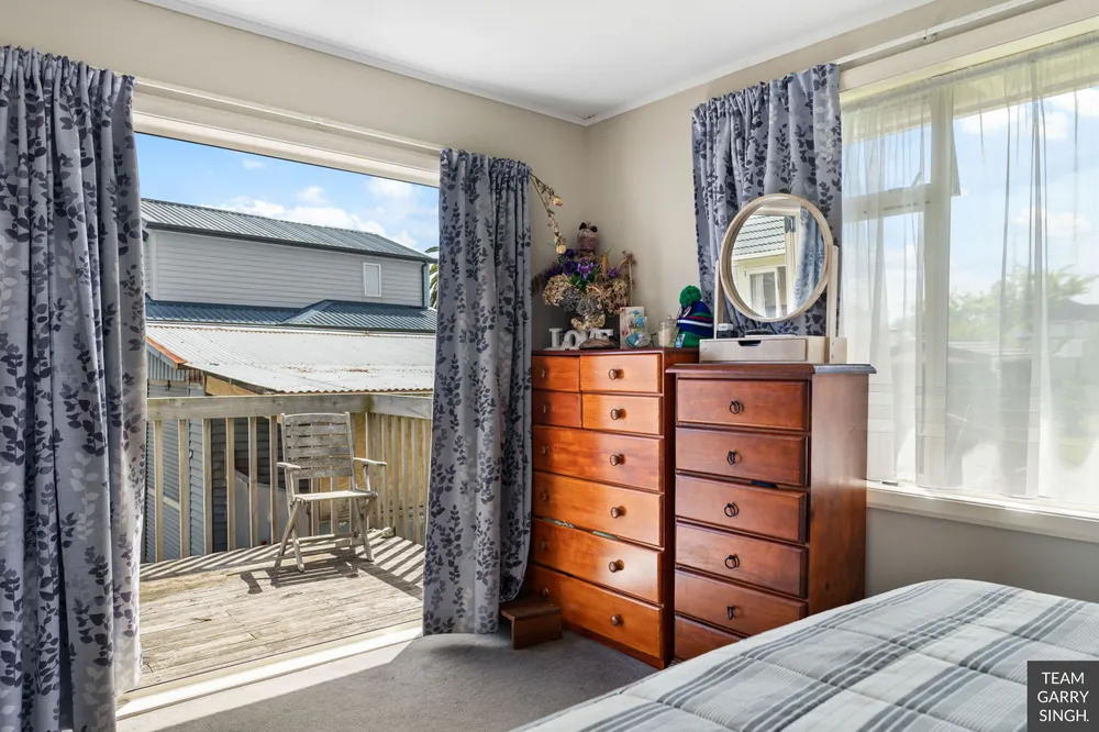 Photos of 16 Fleming Street