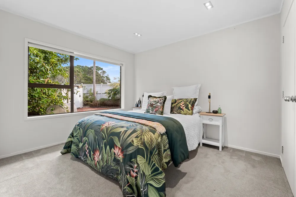Photos of 2 Edgewater Grove