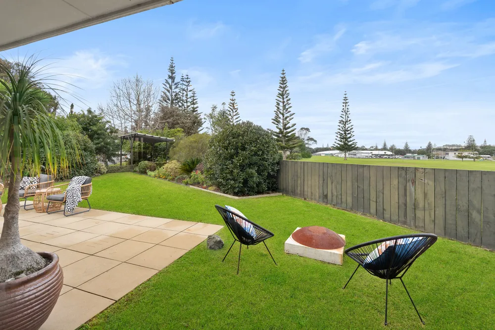 Photos of 2 Edgewater Grove