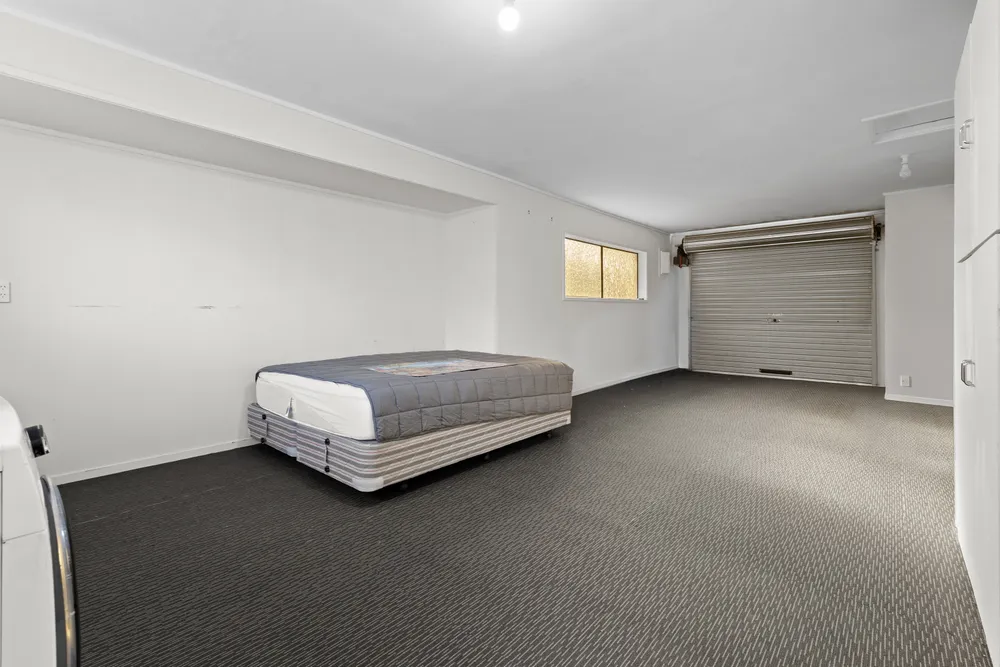 Photos of 2 Edgewater Grove