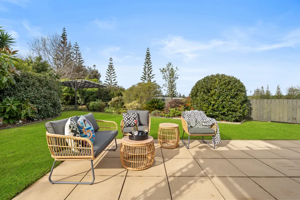 Photos of 2 Edgewater Grove