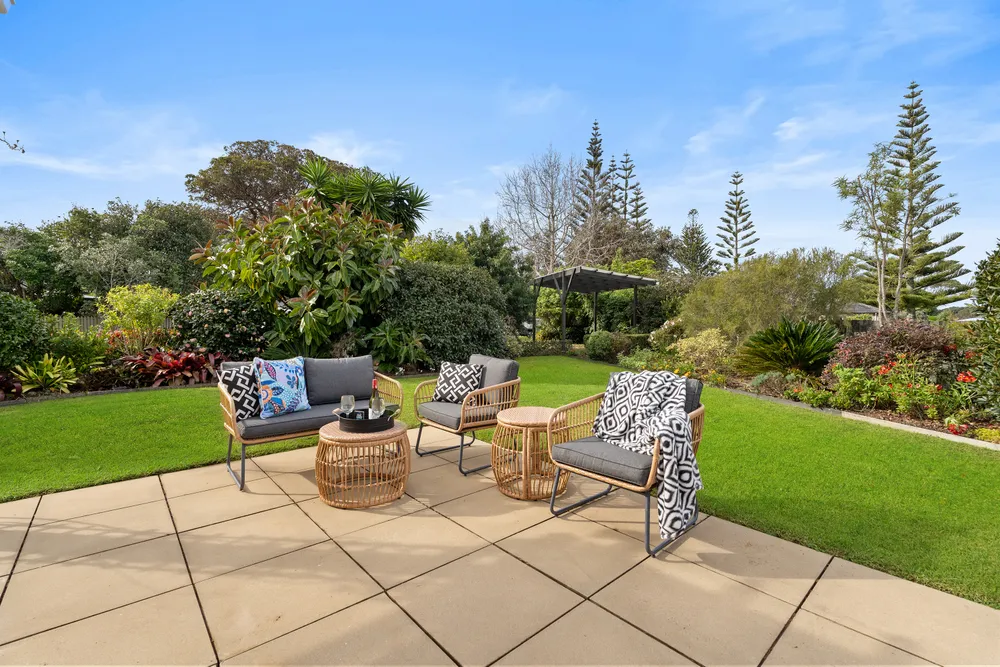 Photos of 2 Edgewater Grove