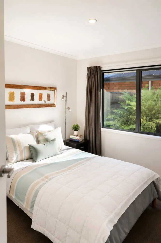 Photos of 25 Limbrick Crescent