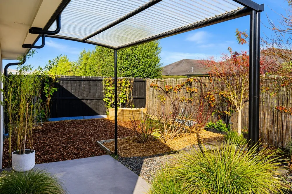 Photos of 25 Limbrick Crescent