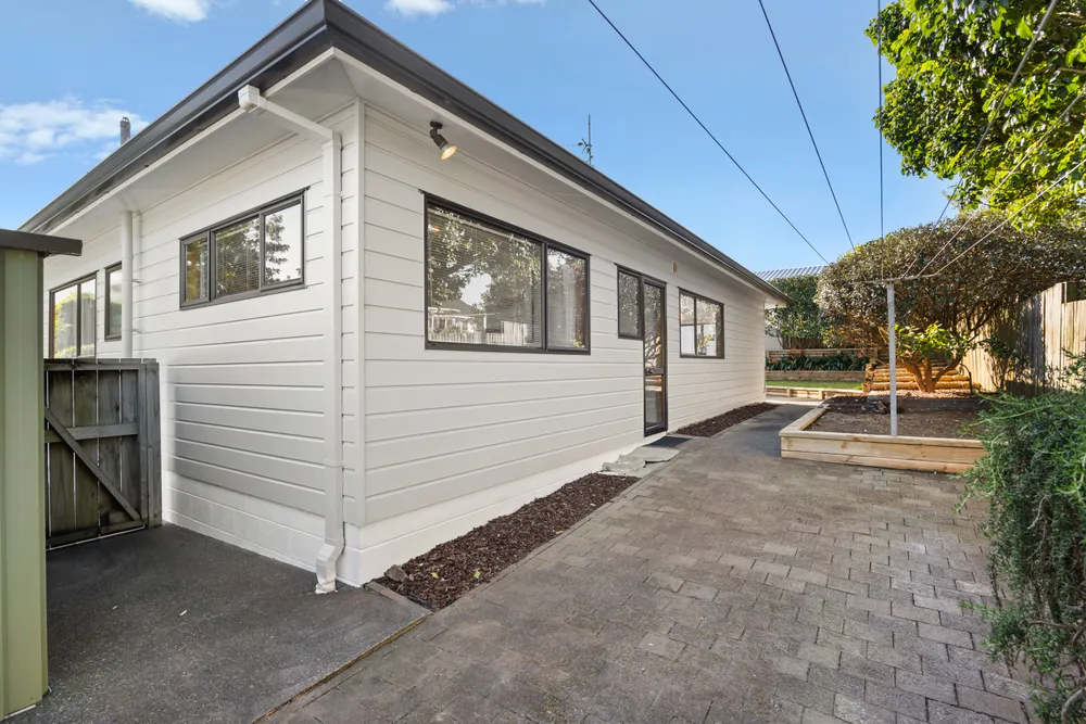 Photos of 14A Albatross Road