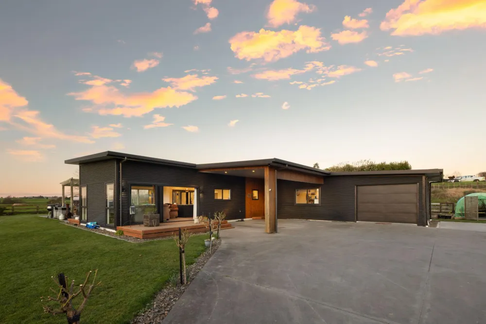 Photos of 299A Waikeria Road