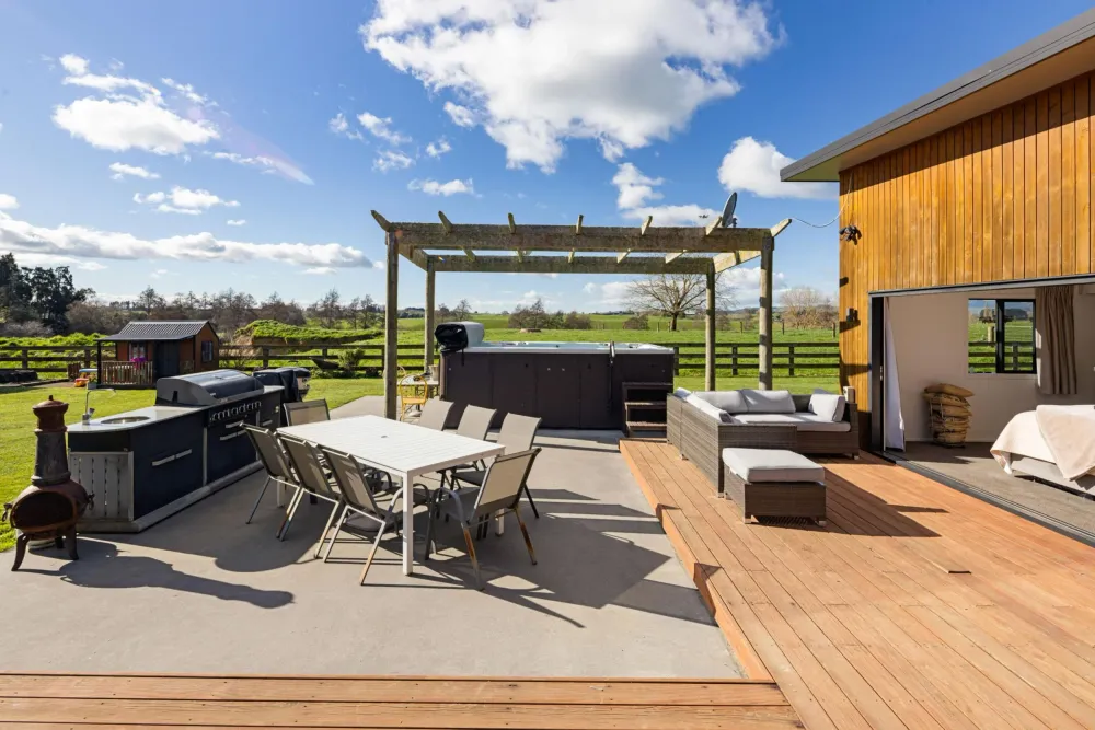 Photos of 299A Waikeria Road