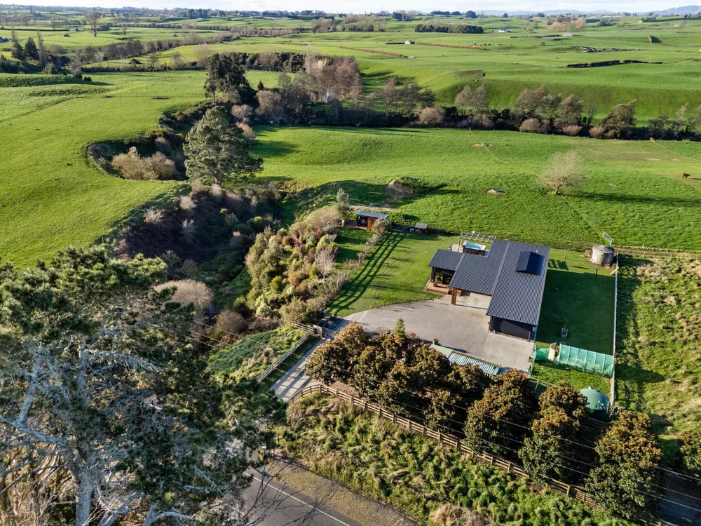 Photos of 299A Waikeria Road
