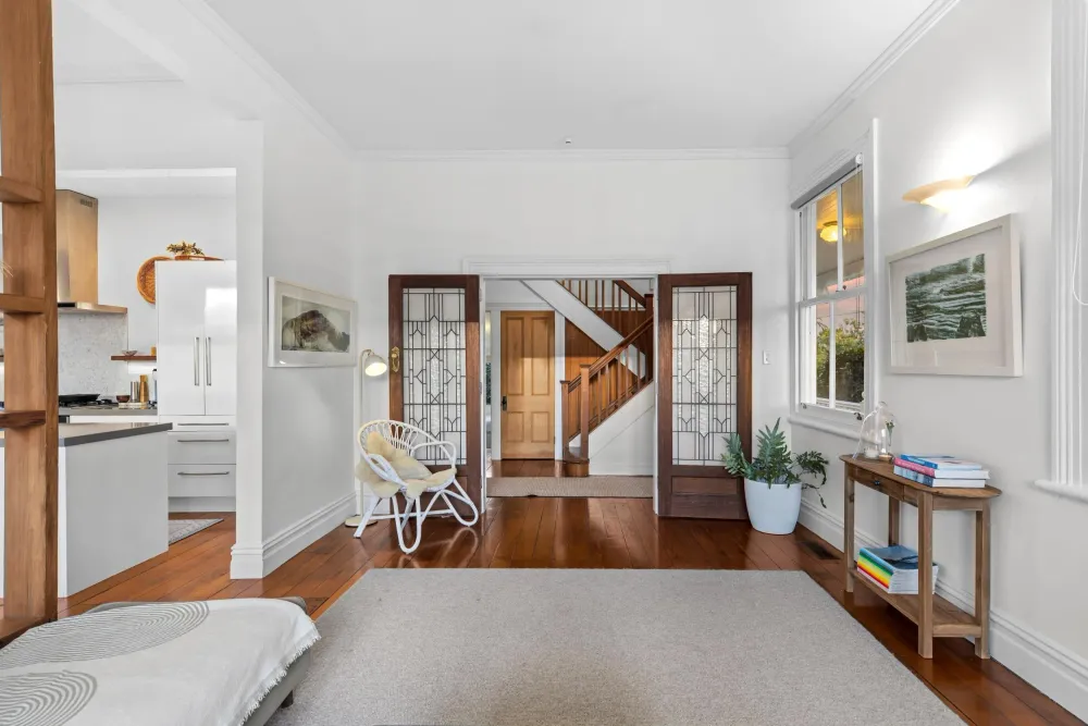 Photos of 35A Saxon Street