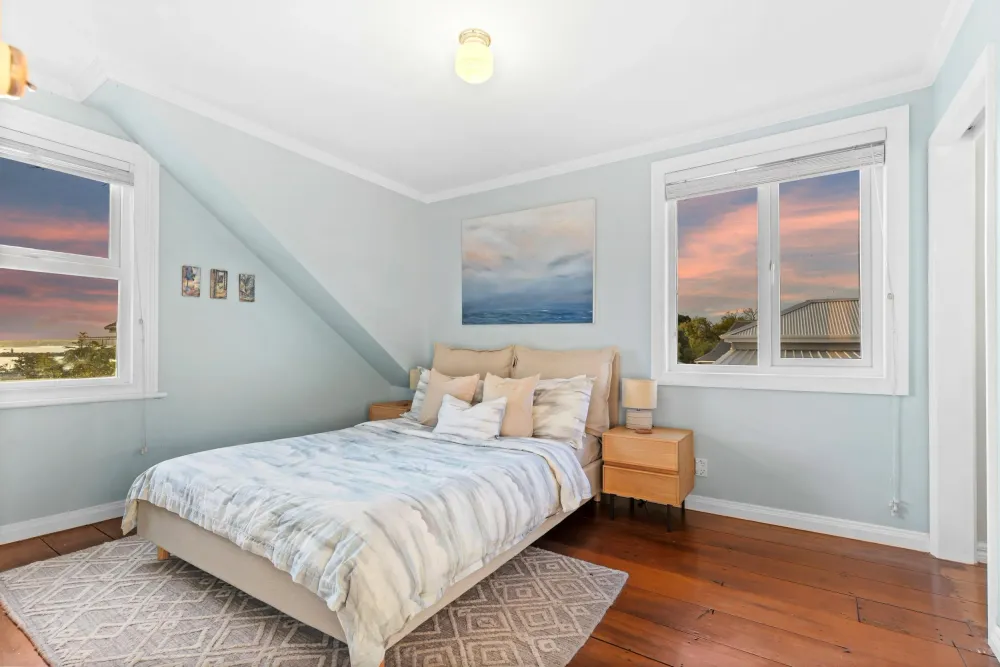 Photos of 35A Saxon Street