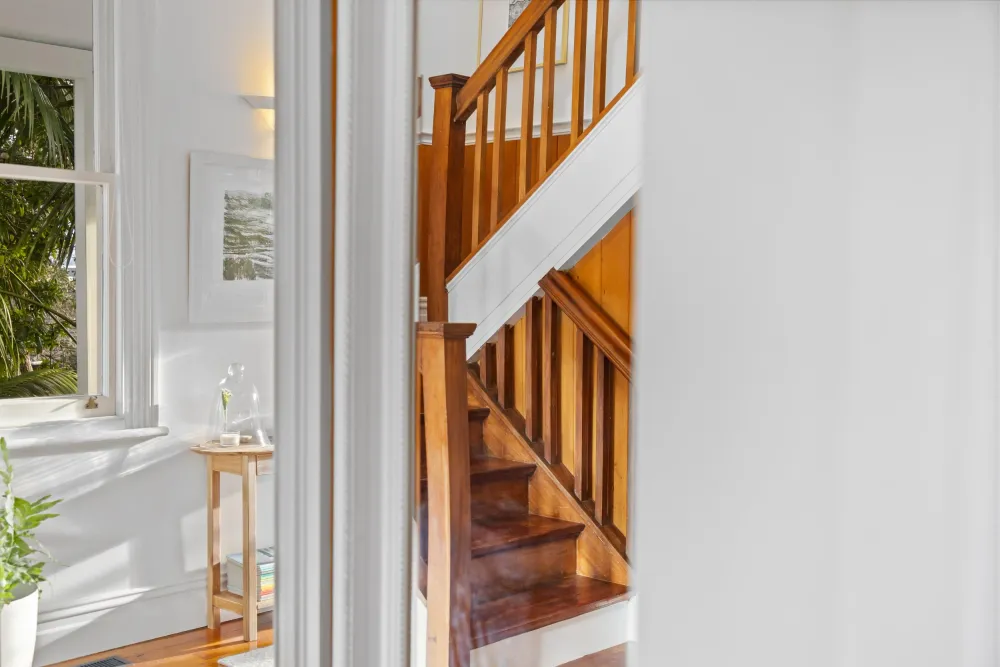 Photos of 35A Saxon Street