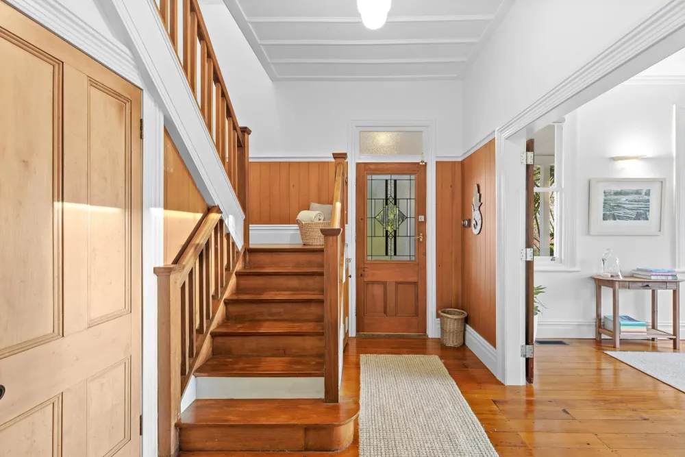 Photos of 35A Saxon Street