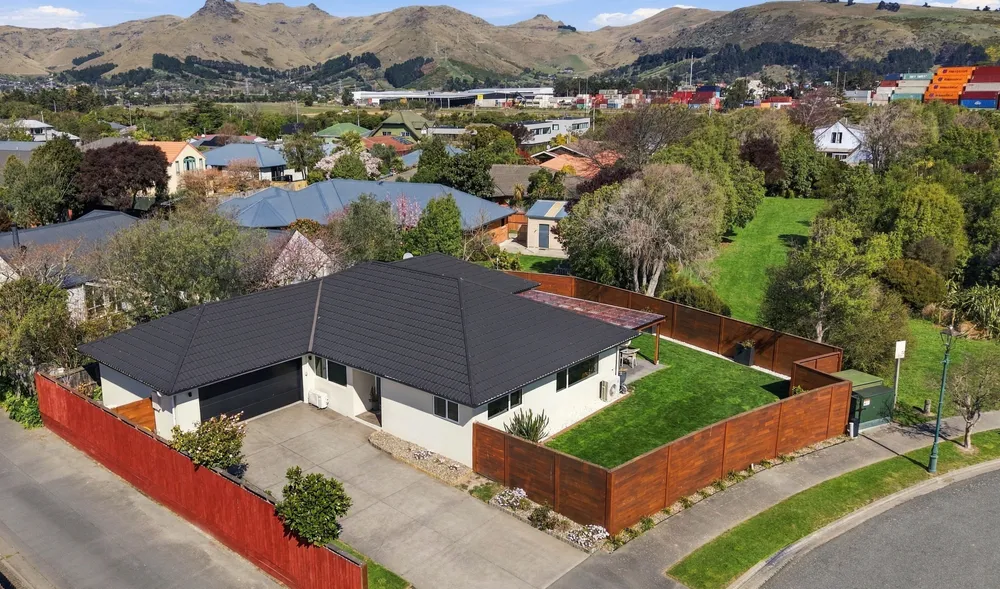 Photos of 61 Kotuku Crescent