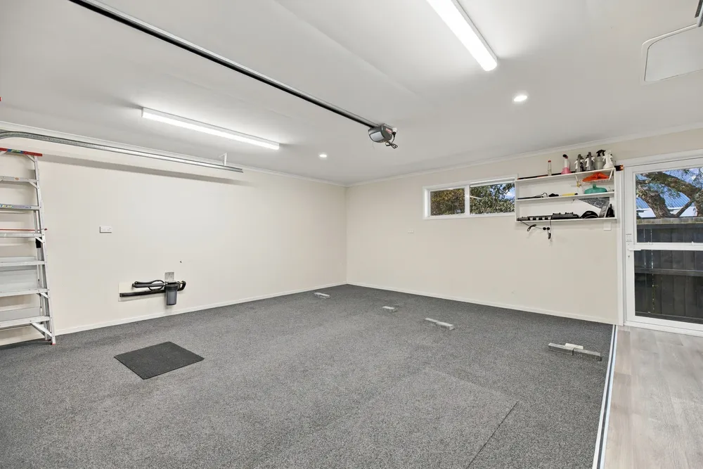 Photos of 61 Kotuku Crescent
