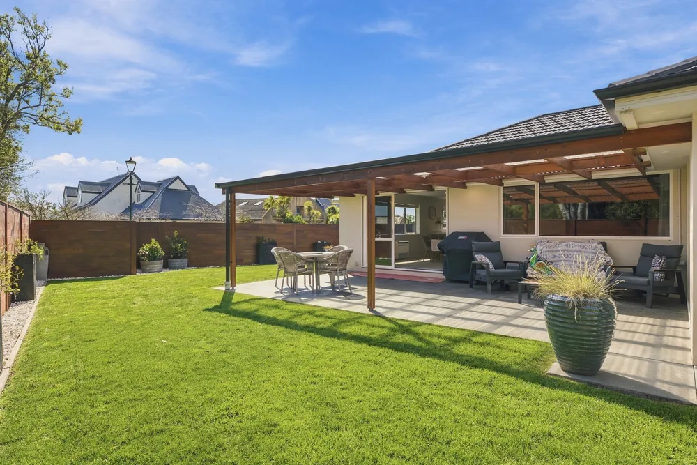 Photos of 61 Kotuku Crescent