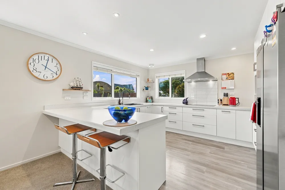 Photos of 61 Kotuku Crescent