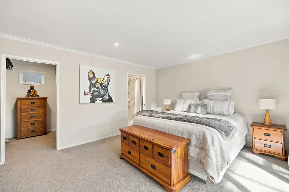 Photos of 61 Kotuku Crescent