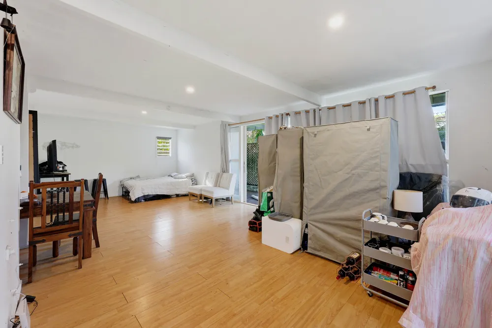 Photos of 28 Montana Avenue