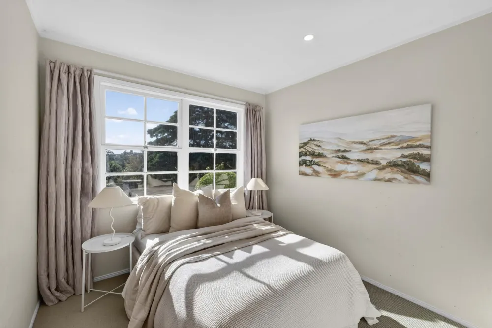 Photos of 9 Worcester Road