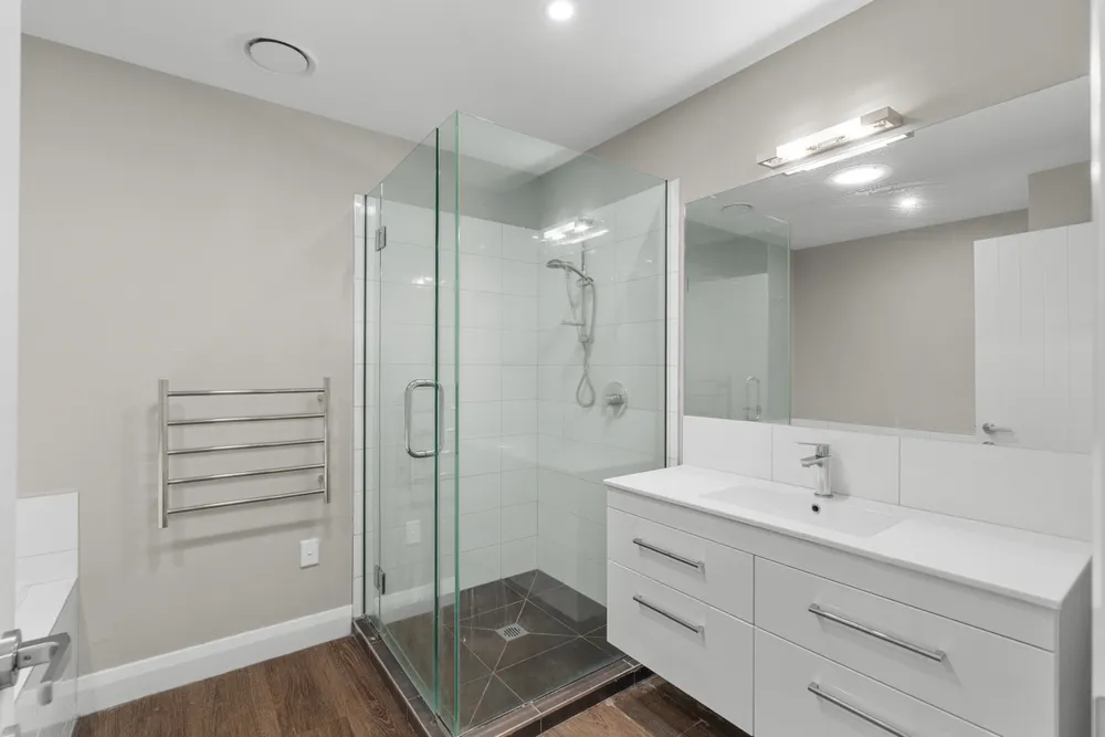 Photos of 25 Dow Square