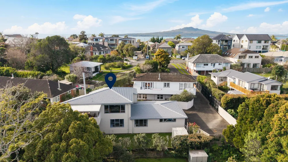 Photos of 2/51 Merani Street