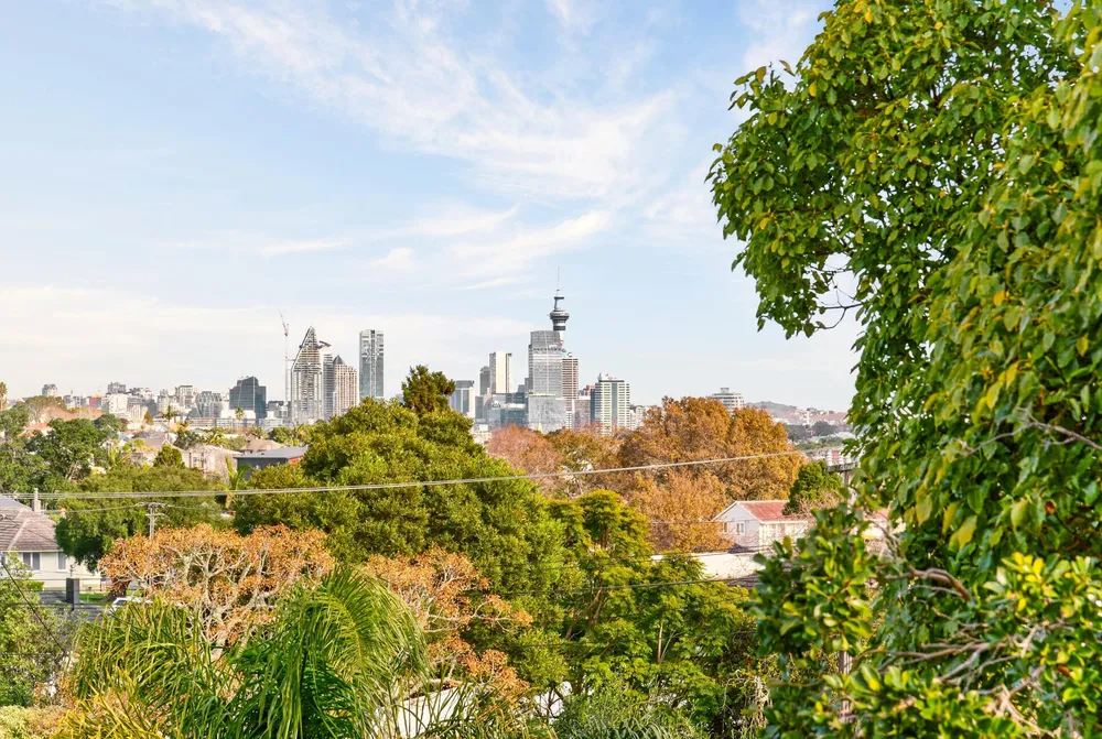 Photos of 2/51 Merani Street