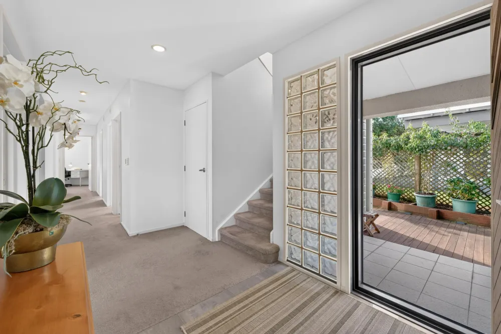 Photos of 2/51 Merani Street