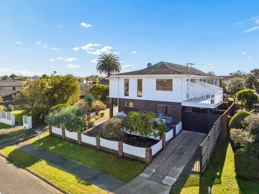Photos of 13A Bramley Drive