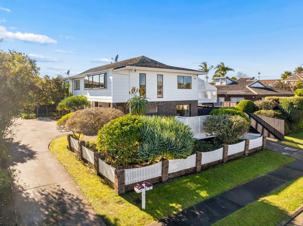 Photos of 13A Bramley Drive