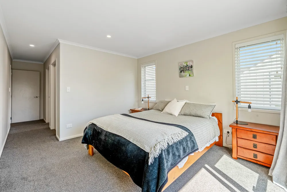 Photos of 58 Farrier Street