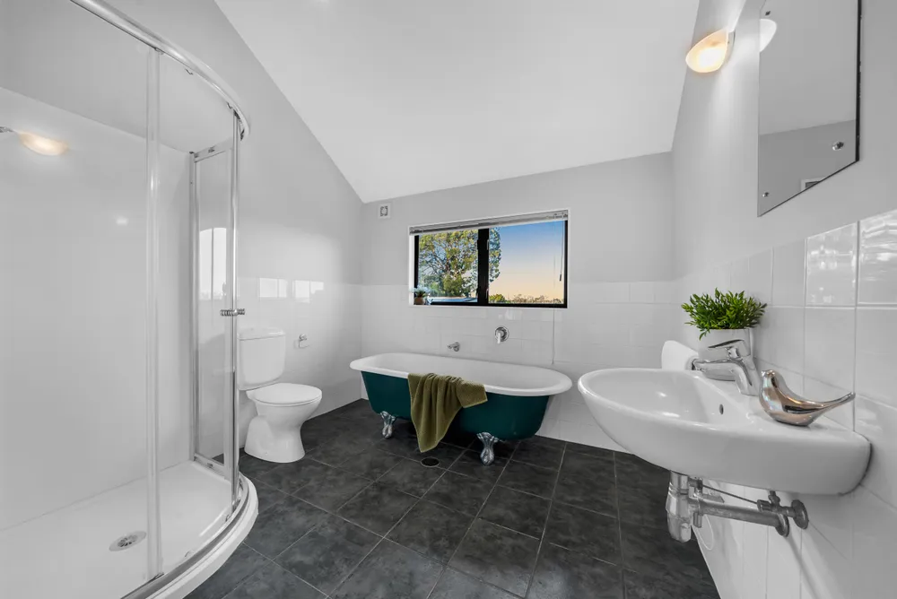 Photos of 5 Kempthorne Crescent