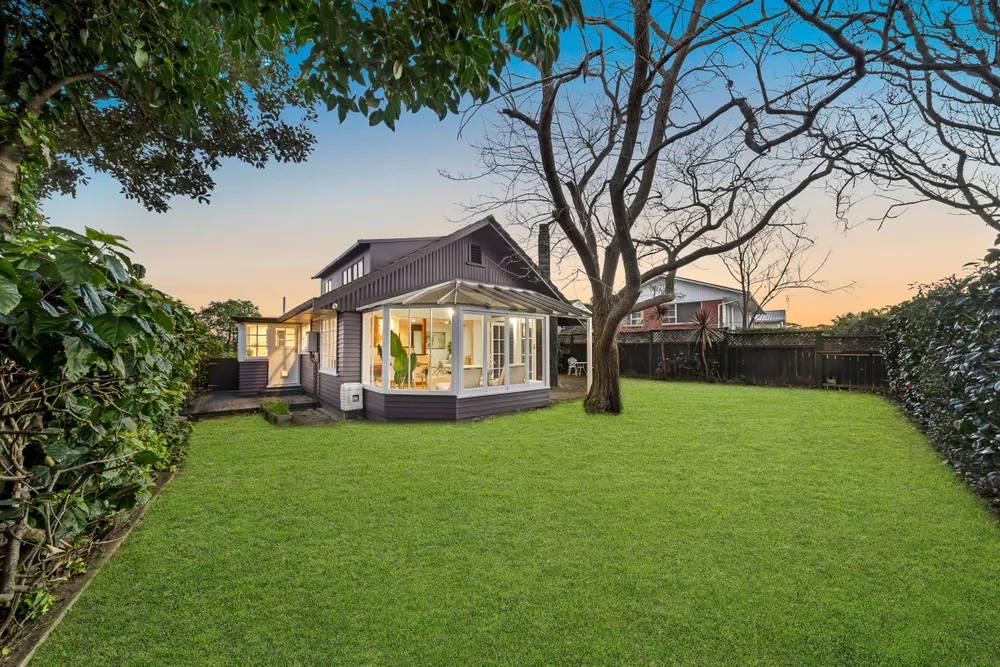 Photos of 5 Kempthorne Crescent