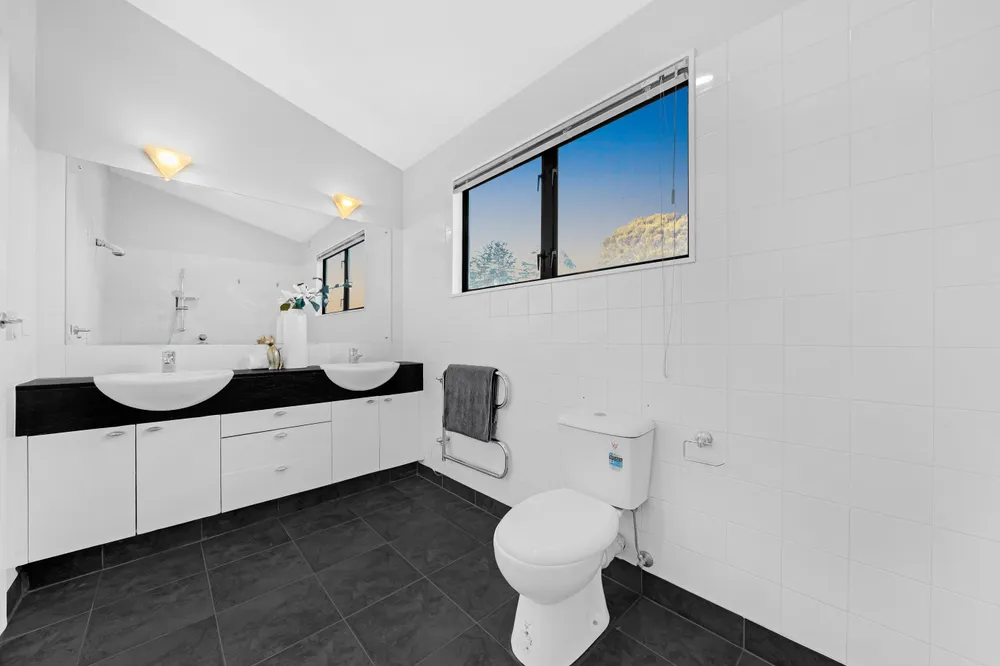 Photos of 5 Kempthorne Crescent