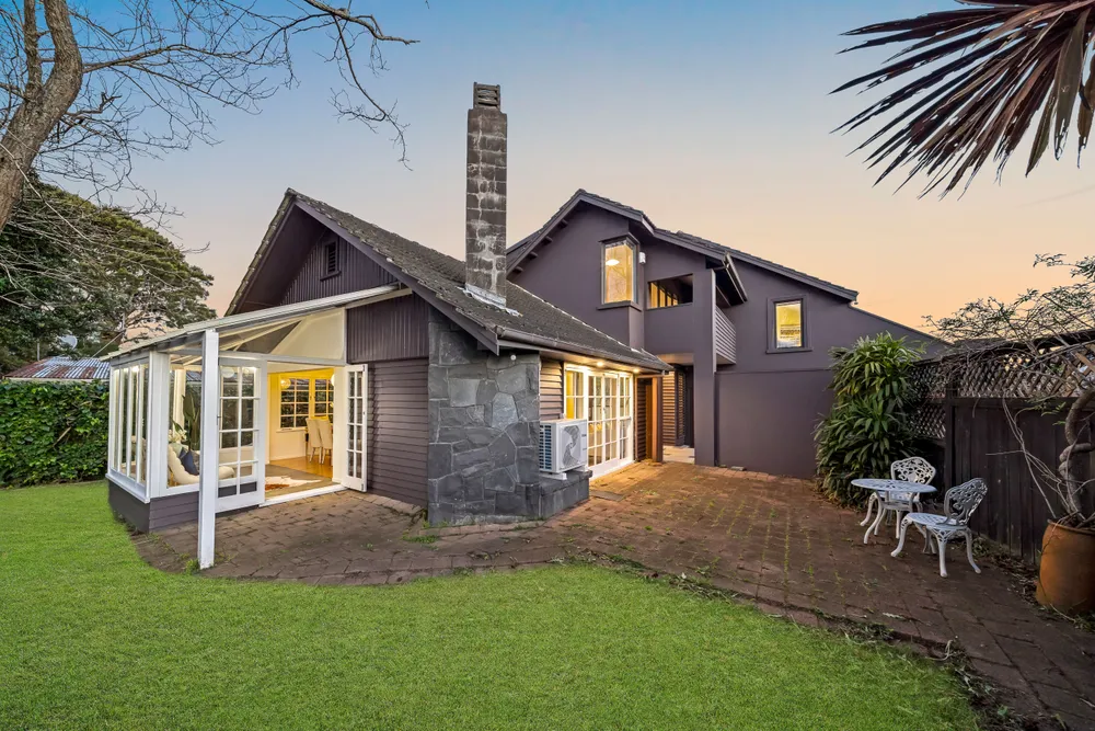 Photos of 5 Kempthorne Crescent