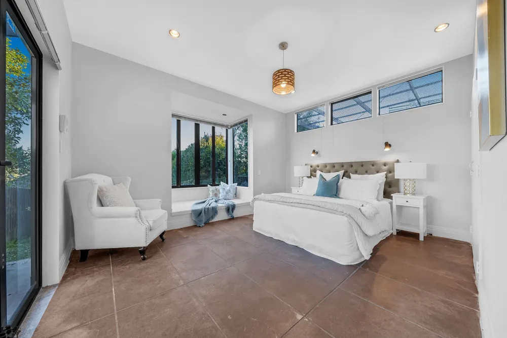 Photos of 5 Kempthorne Crescent