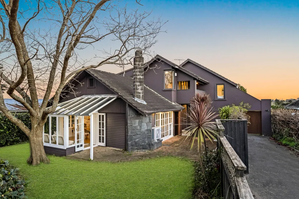 Photos of 5 Kempthorne Crescent