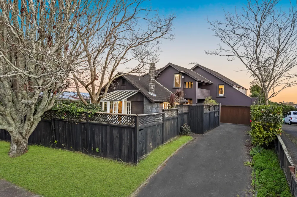 Photos of 5 Kempthorne Crescent