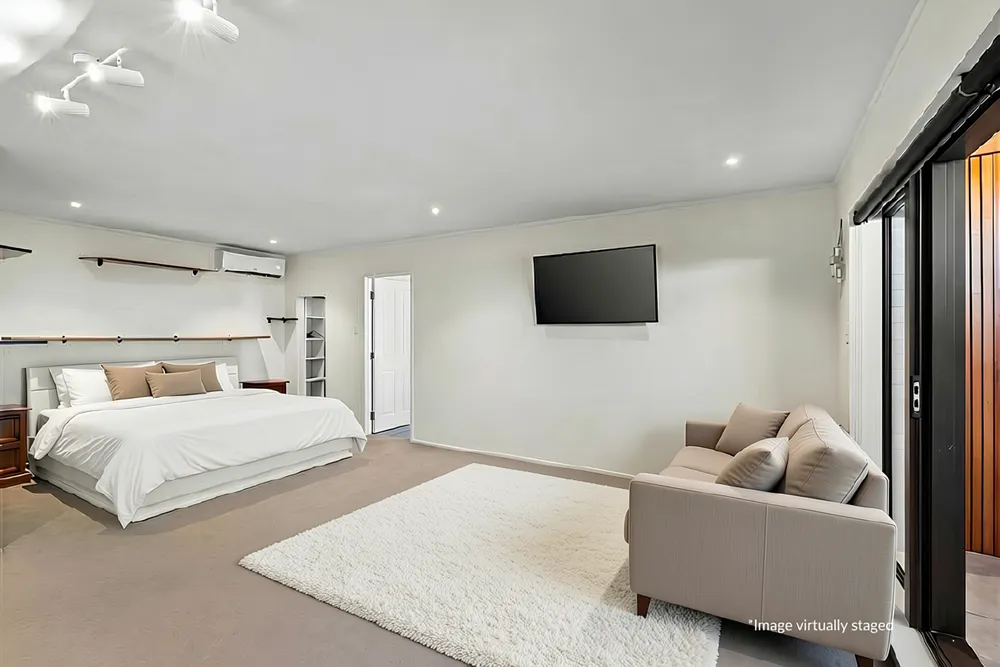 Photos of 844 Beach Road