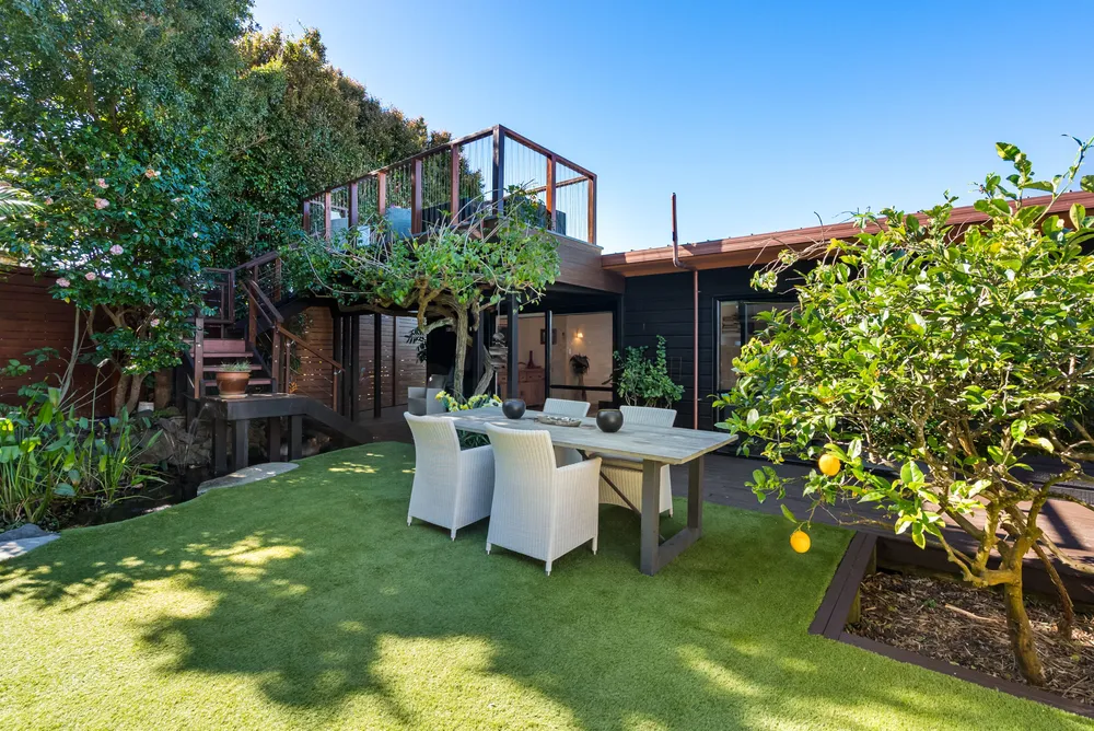 Photos of 844 Beach Road