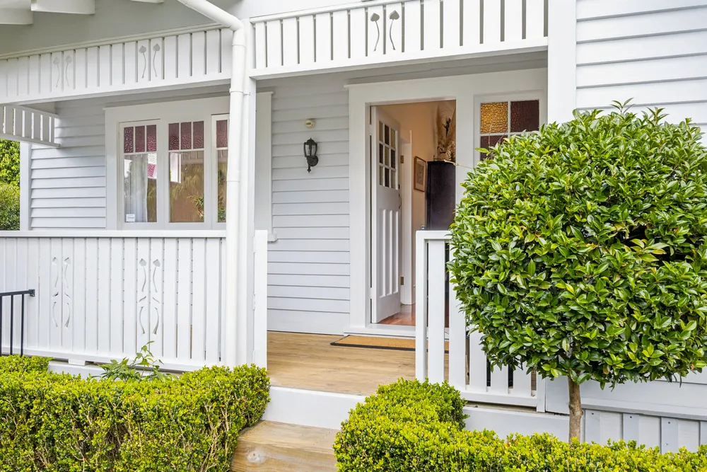 Photos of 1B Segar Avenue