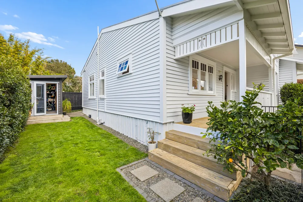 Photos of 1B Segar Avenue