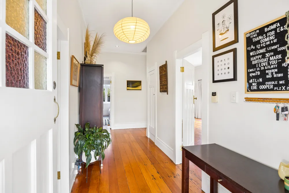 Photos of 1B Segar Avenue