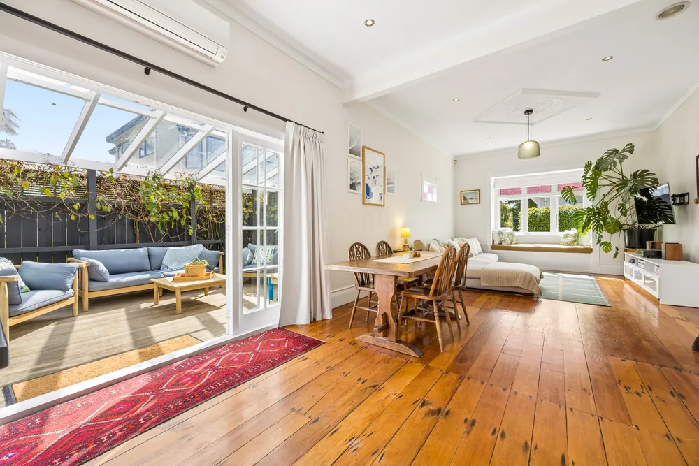 Photos of 1B Segar Avenue