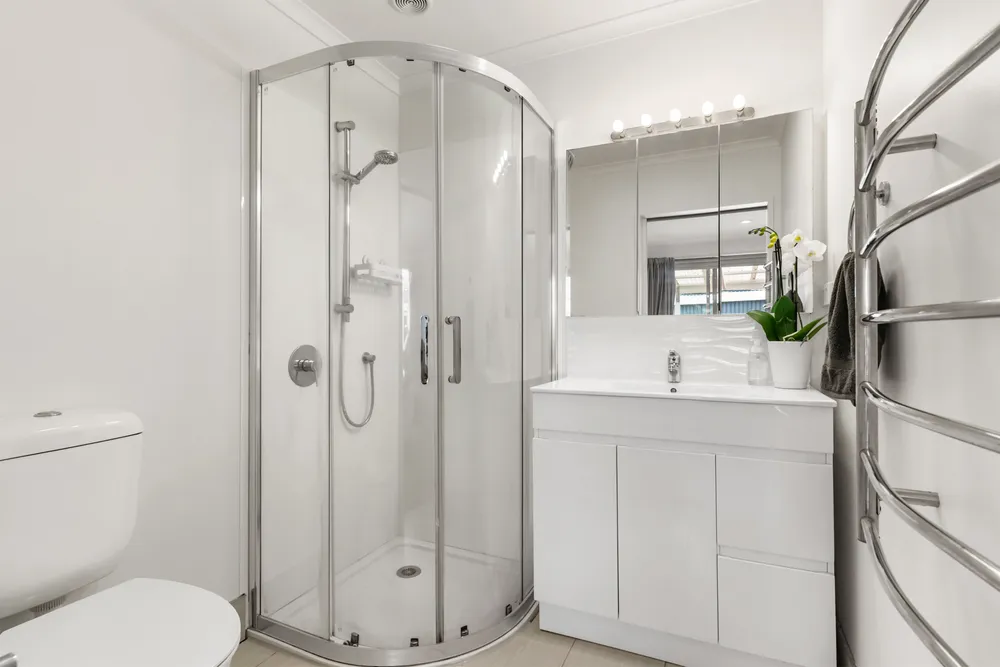 Photos of 1A Charlenne Close