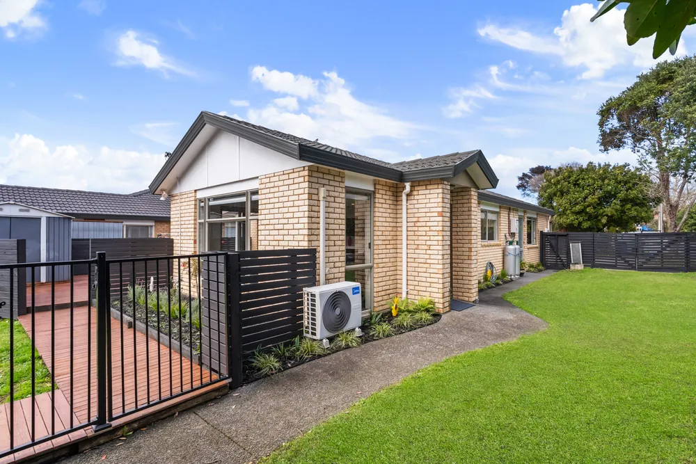 Photos of 1A Charlenne Close