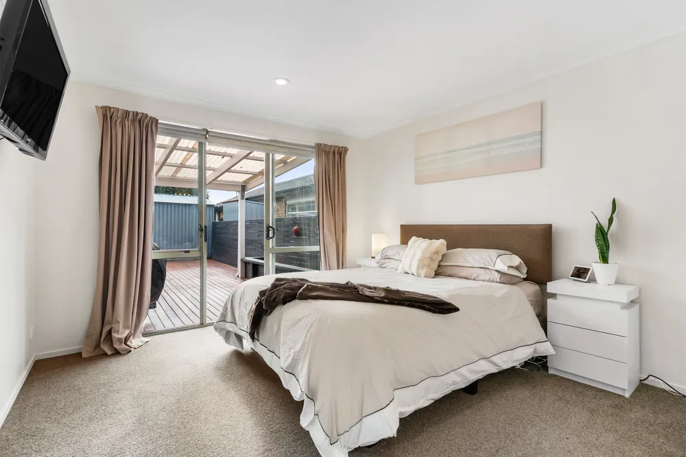Photos of 1A Charlenne Close