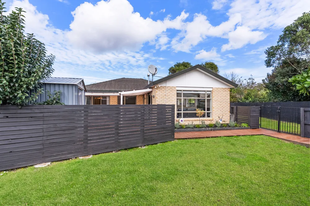 Photos of 1A Charlenne Close